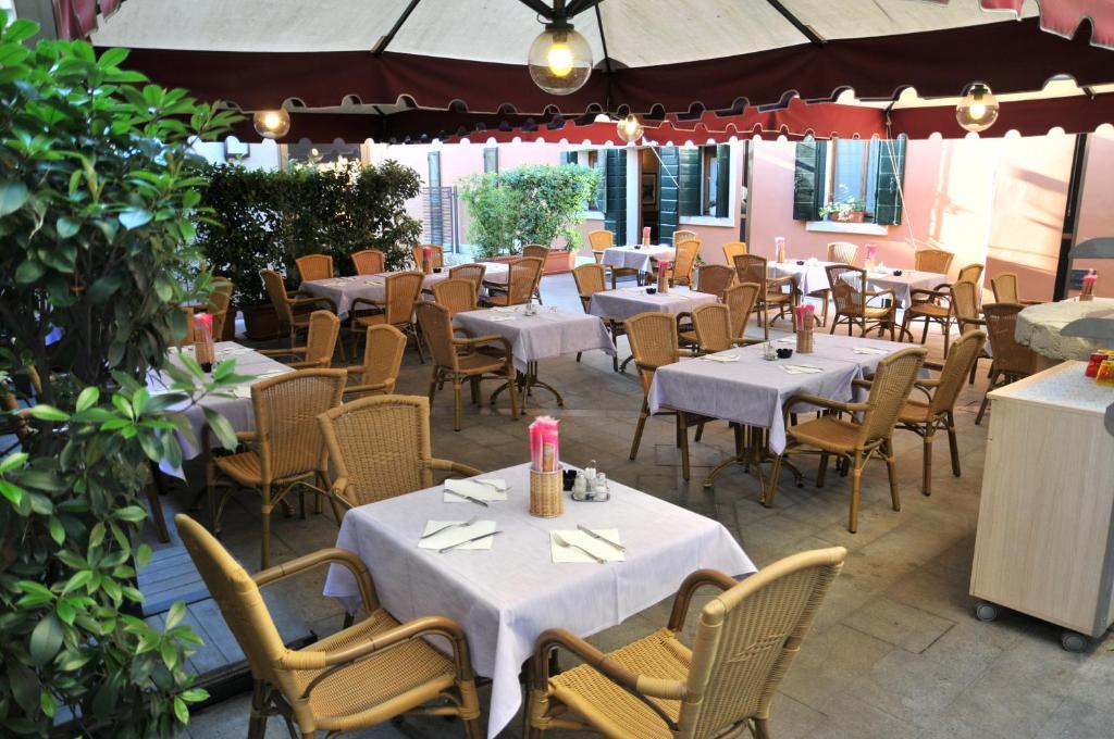 Hotel 5 Colonne Mirano Pokoj fotografie